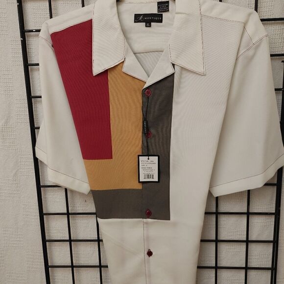 MEN'S MONTIQUE BURGUNDY SQUARE PATTERN SHORT SLEEVE 2 PIECE WALKING SET. - Picture 3 of 10